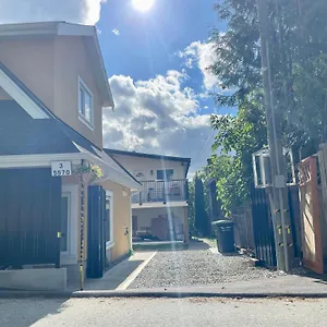 Vancouver's Homey Laneway House Apartment